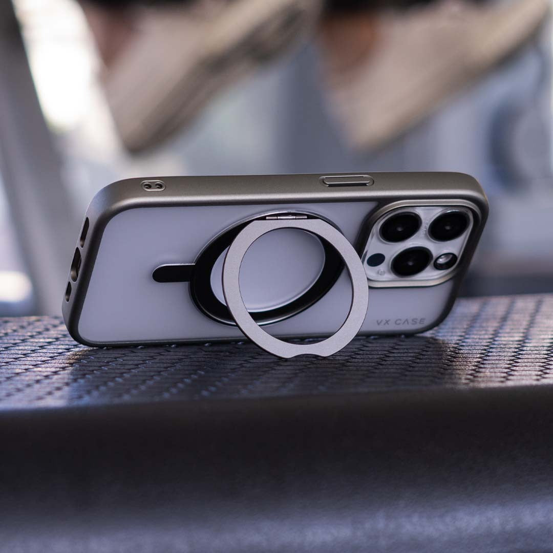 Capa com Suporte Aro Magsafe para iPhone 15 Pro - Titânio Natural - KickStand