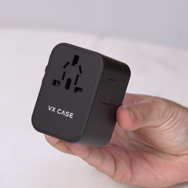 Adaptador Universal de tomadas 3 USB e 2 Type-C