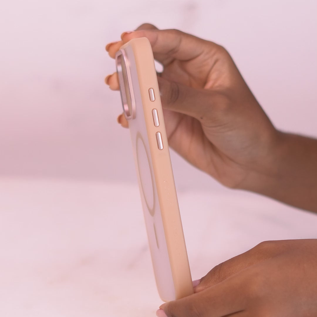 Capa Magsafe para iPhone 16 Pro Max Rosé Gold com Fundo Fosco - Titanium