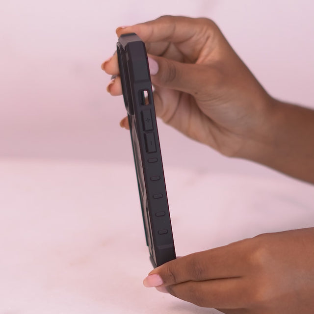 Capa Magsafe para iPhone 12 Pro Max Preta - Defender