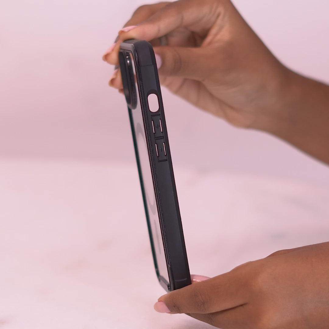 Capa Magsafe para iPhone 16 Pro - Transparente com Bordas Preto Metálico - Shield Cover II
