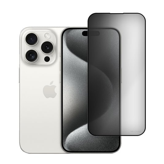 iPhone prateado com película de privacidade escura aplicada parcialmente, mostrando redução de visibilidade lateral.